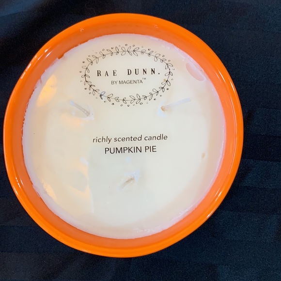 Rae Dunn ceramic orange scented candle with Hocus Pocus on the side NWT - Picture 2 of 3